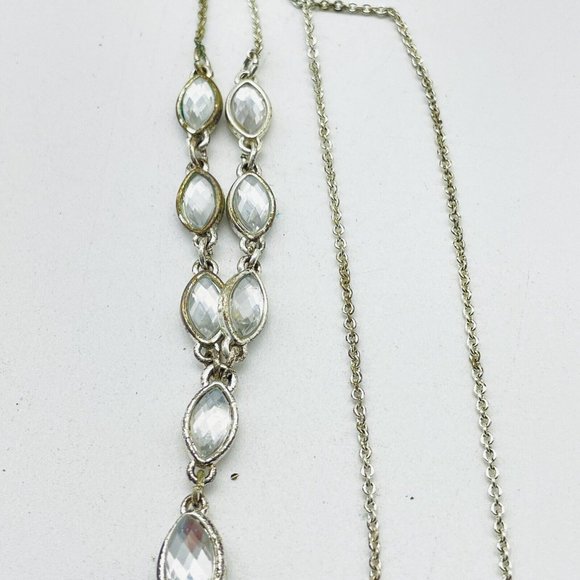 Avon Signed NR Y Drop Necklace Silver Tone Pear Shape Rhinestones Bridal Wedding - Picture 3 of 7